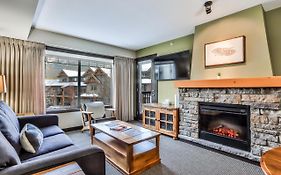 Fenwick Vacation Rentals - Scenic 1 Bedroom Plus Den, Pet Friendly