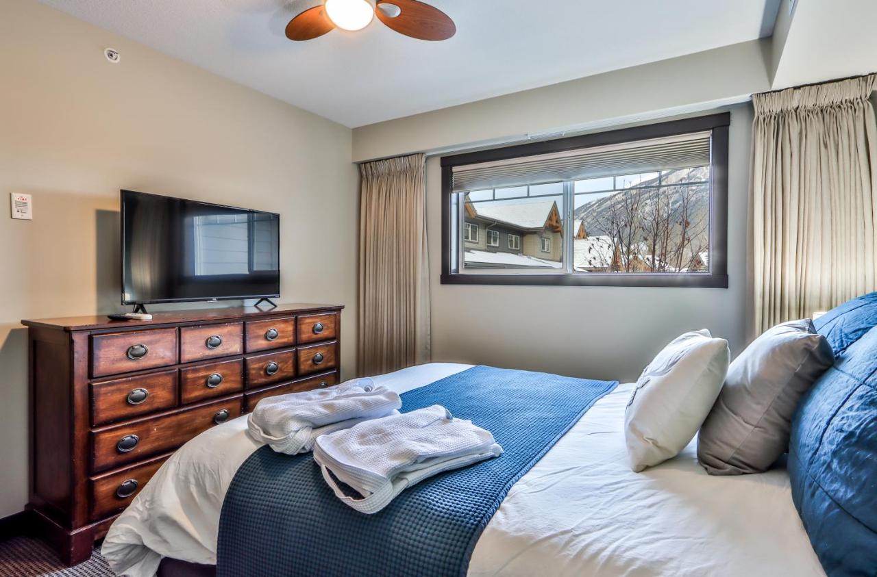 Fenwick Vacation Rentals - Scenic 1 Bedroom Plus Den, Pet Friendly Dead Mans Flats Exterior photo