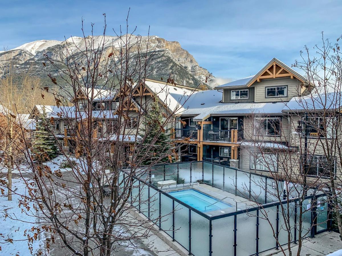 Fenwick Vacation Rentals - Scenic 1 Bedroom Plus Den, Pet Friendly Dead Mans Flats Exterior photo