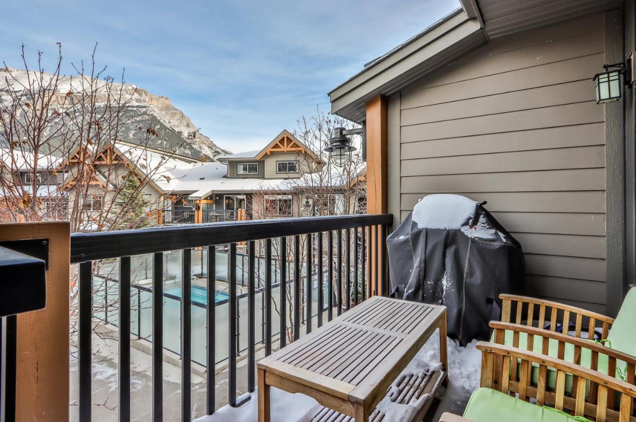 Fenwick Vacation Rentals - Scenic 1 Bedroom Plus Den, Pet Friendly Dead Mans Flats Exterior photo